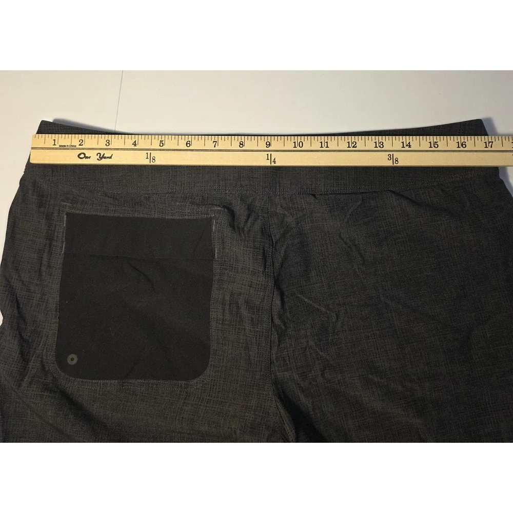 Lululemon Mens‎ Size 34 Gray Shorts